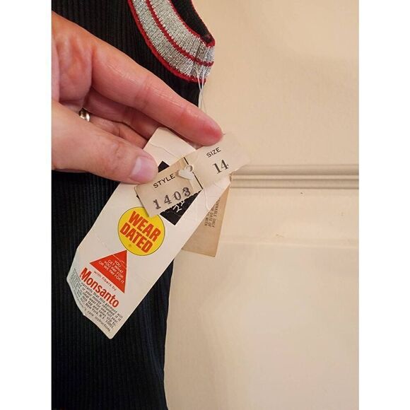 Vintage Monsanto NWT  mock turtleneck shimmer skater dress silver black and red - Picture 3 of 9